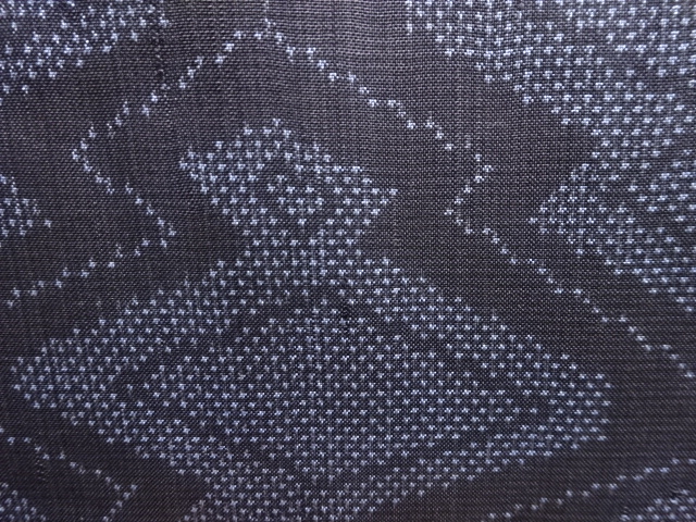 JAPANESE KIMONO / ANTIQUE KIMONO / SILK / DORO OSHIMA TSUMUGI (5 maruki) / WOVEN ABSTRACT MATSUKAWABISHI
